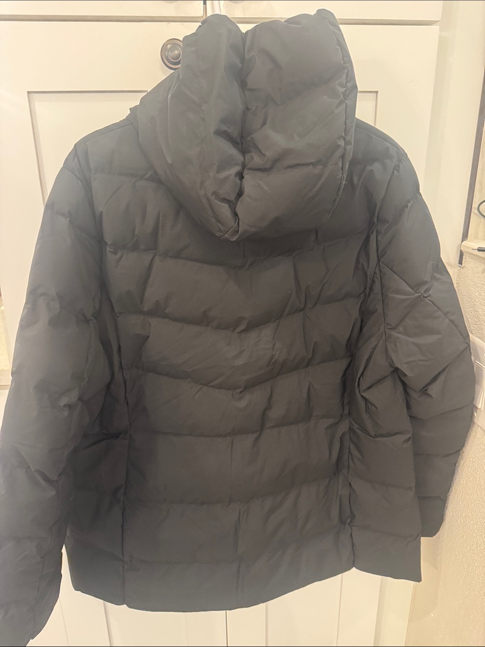 Women’s (Sz XL) Black Puffer Jacket/ Hood - Picture 6 of 9